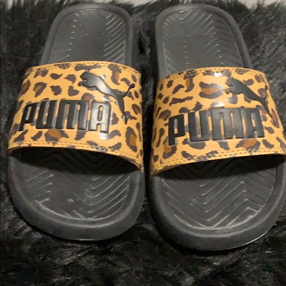 puma leopard slides